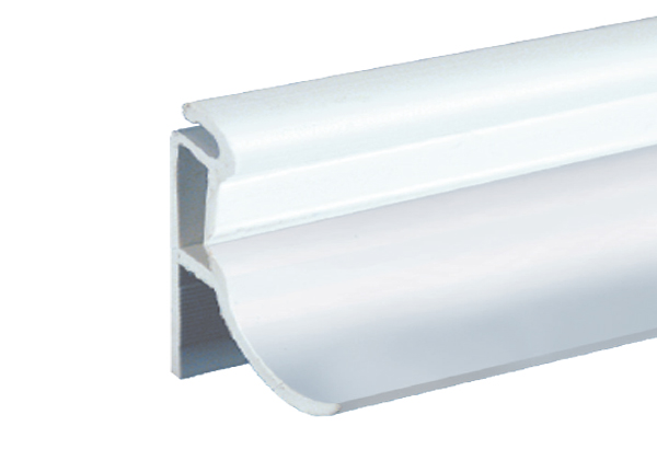 Profil clippant pour crochet en PVC