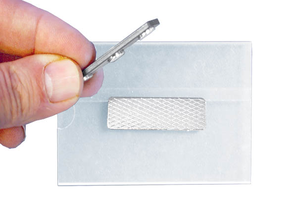 Badge porte nom en PVC avec pince aimant - 88 x 57 mm