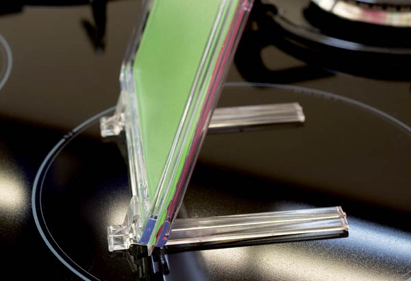 Paire de petits supports inclinés transparents pour cadres A5 et A4 - 100 x 14 mm