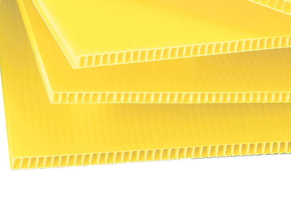 Plaque polypro alvéolaire jaune citron de 3 mm et 450g - 800 x 1200 mm