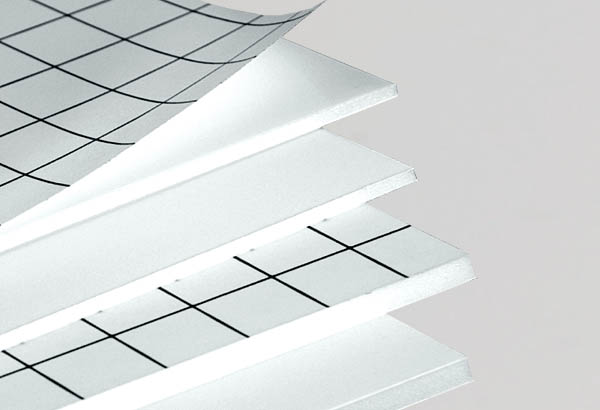 Plaque CREA'FIX en carton mousse blanche de 5 mm - 1000 x 1400 mm