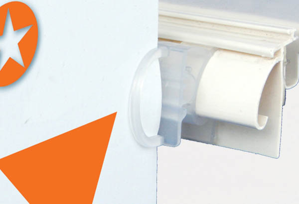 Accroche clip drapeau avec 3 inclinaisons - Rails arrondis