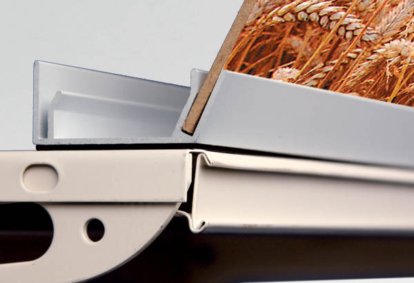 Profil porte fronton magnétique à poser avec 2 angles - Longueur 1300 mm