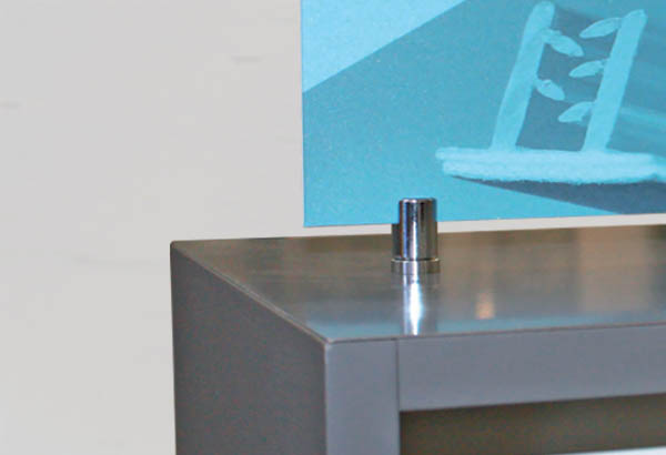 Plot porte-fronton magnétique à poser 2 positions - Panneau de 1 à 5 mm maximum