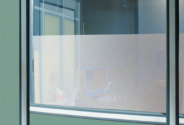 Bobine de vinyle adhésif Lettertac® spécial vitre de 500 mm x 15 m - Sablé