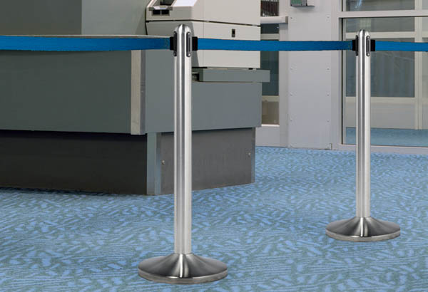 Kit poteau de 1 m avec sangle bleue de 2.10 m et socle en inox brossé de Ø 310 mm