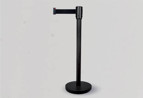 Kit poteau de 935 mm avec sangle noire de 2.7 m et socle noir de Ø 300 mm Kit poteau de 935 mm avec sangle noire de 2.7 m et socle noir de Ø 300 mm