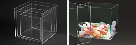 Boite distributrice carré en acrylique transparent de 20 cm