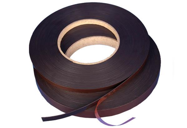 Rouleau magnétique adhésivé PVC / PET / Acrylique - 19 mm x 30 m