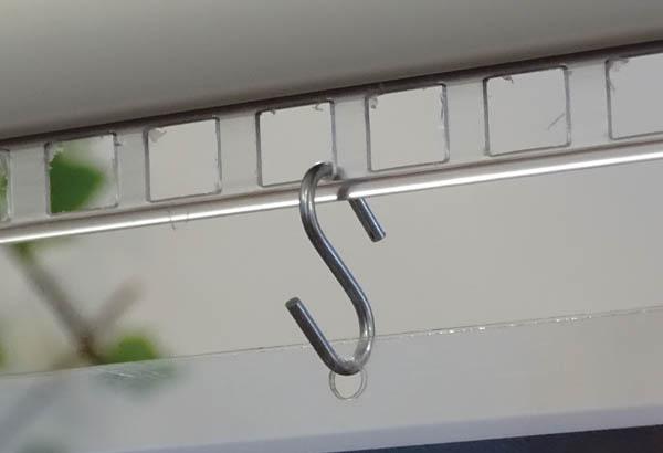 Crochet S en métal - Fil de Ø 2 mm - Hauteur 27 mm