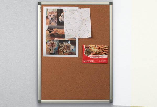 Tableau en liège avec profil en aluminium - 1200 x 900 mm