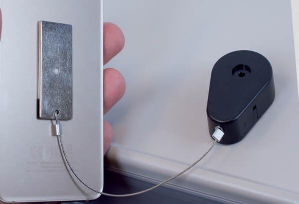 Système PULL BOX avec base adhésive et plaque - Câble extensible jusqu'à 960 mm