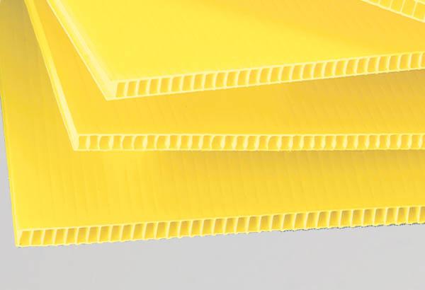 Plaque polypro alvéolaire jaune citron de 3 mm et 450g - 800 x 1200 mm
