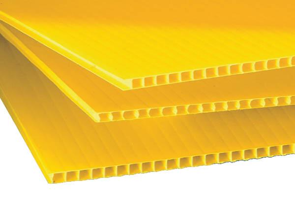 Plaque polypro alvéolaire jaune or de 3 mm et 450g - 800 x 1200 mm