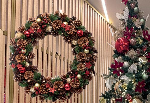 COURONNE HOUX & ETOILES DIAM 48 CM