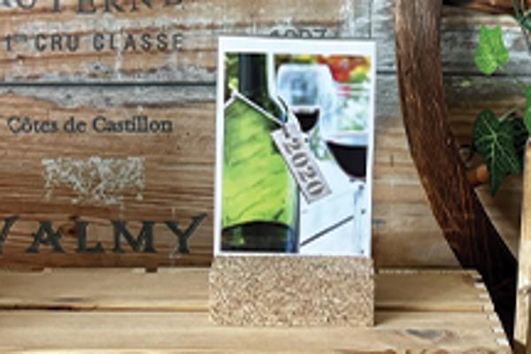 Porte visuel en liège avec rainure pour visuel de format A6 de 2 mm d'épaisseur