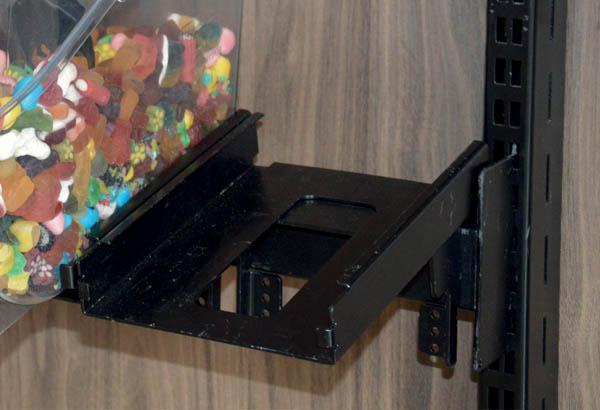 Sabot en métal époxy noir pour bac à râteau - 117 x 149 x 249 mm