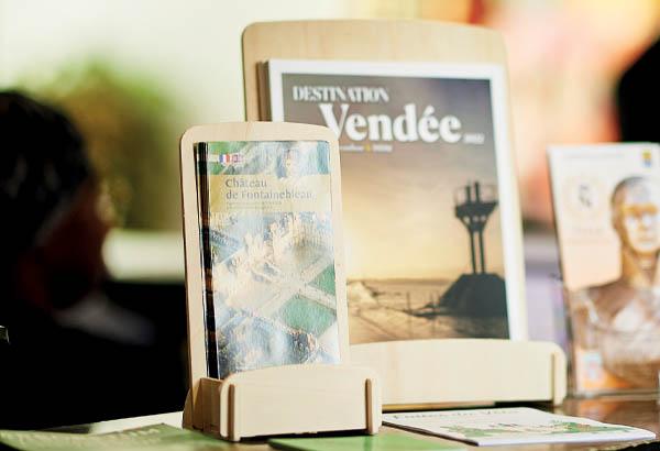 Porte brochures 1 bac à poser en bois - Format A5