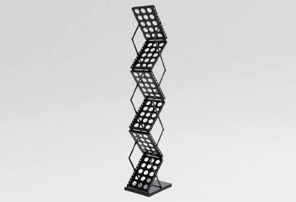Porte brochures zig-zag en métal noir - 6 tablettes A4