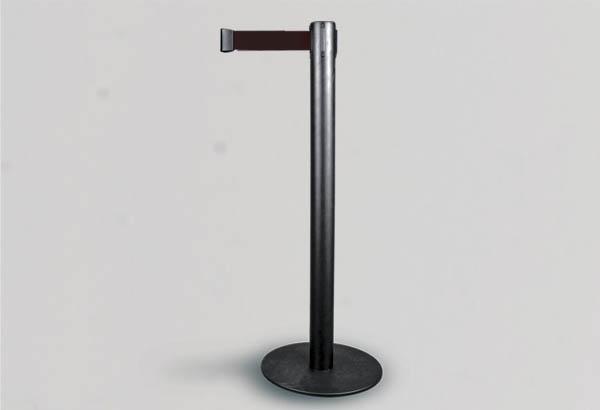 Kit poteau de 950 mm avec sangle noire de 2 m et socle noir de Ø 360 mm