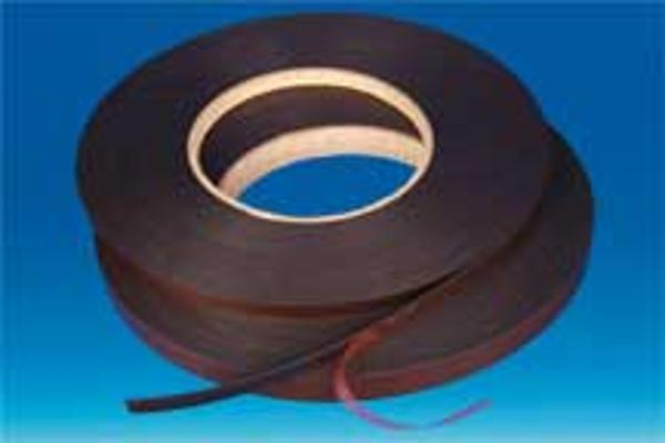 Rouleau magnétique adhésif spécial PVC-PET-Acrylique 19 mm x 30 m