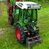 Hydraulic top links per tractor power