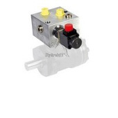 Flow regulators, flange-mountable on OMP/OMR motors