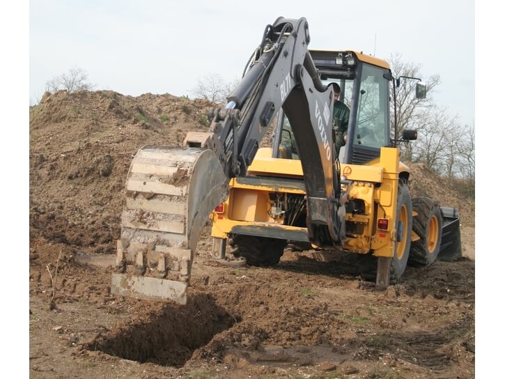 Verrouillage de tablier sur tracto-pelle