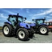 2 tracteurs agricoles bleus