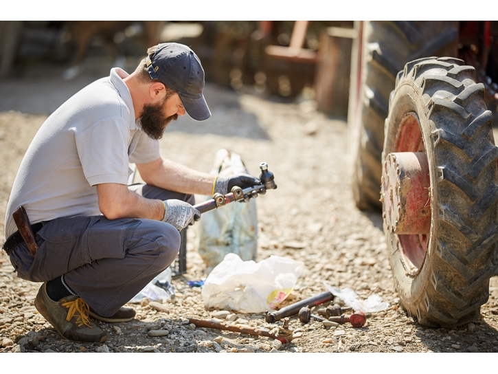 Réparation d'un tracteur