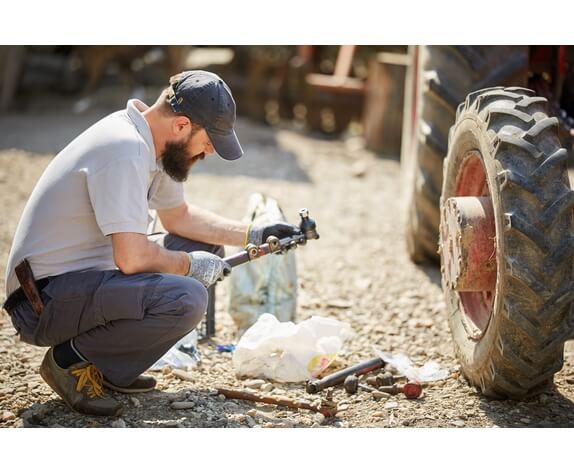 Réparation d'un tracteur