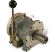 Manual bidirectional mechanical clu