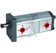 PUMP FOR TRACTOR DAVID BROWN
