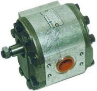 SAUER PUMPE FÜR FORD SCHLEPPER