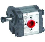 POMPE SAUER POUR TRACTEUR LAND